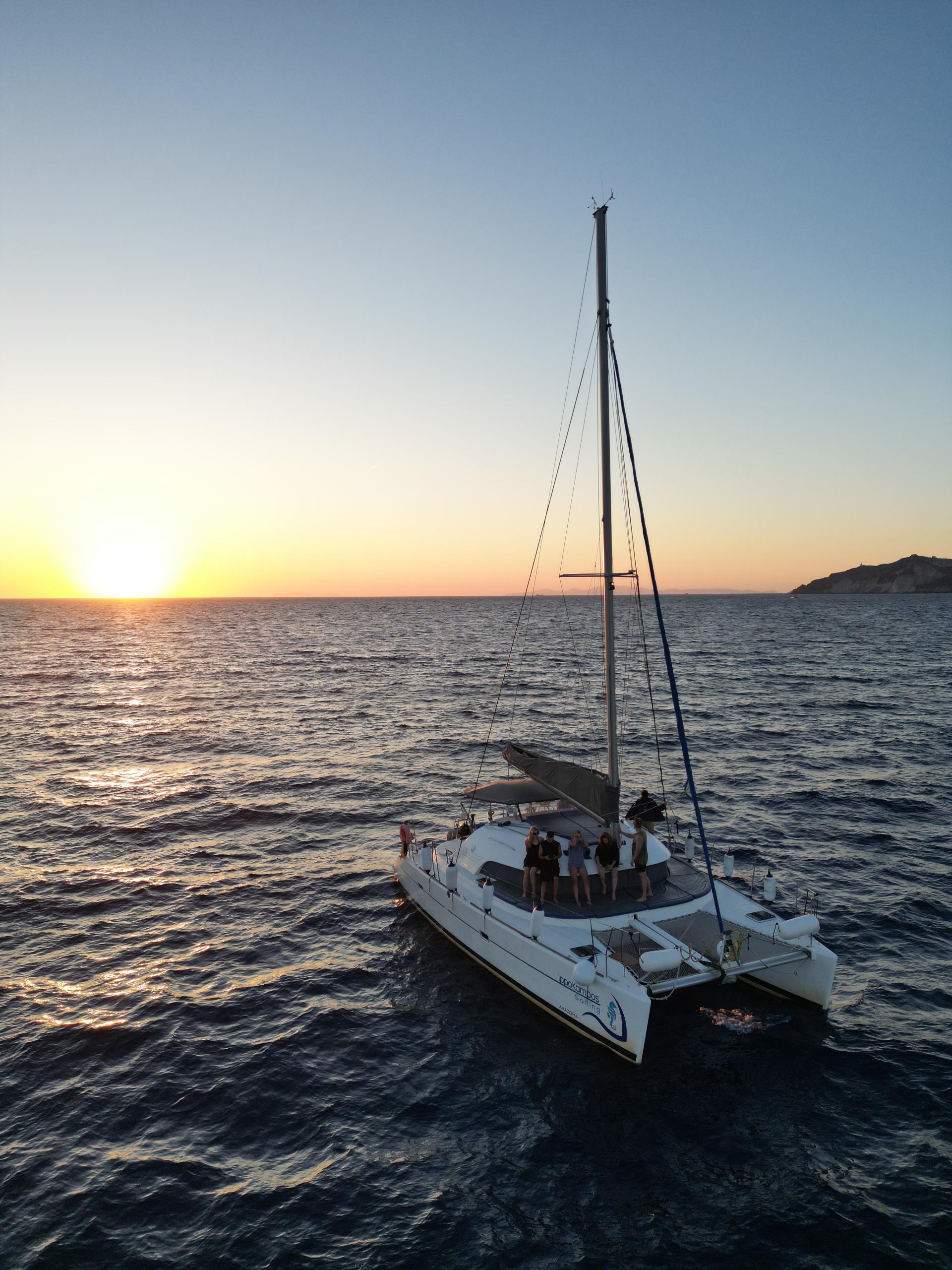 Ippokampos Sailing Santorini - Semi | Sunset (Premium)
